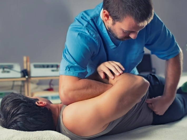 Arrowhead Clinic front desk and waiting area on Pleasant Hill Road in Duluth